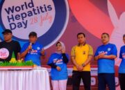 Peringati Hari Hepatitis Sedunia 2025, Wagub Sultra Lepas Ribuan Peserta Jalan Sehat