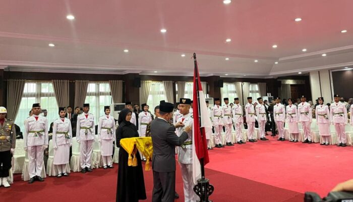 Kukuhkan Paskibraka Provinsi, Gubernur Sultra Pesan Jaga Kesehatan dan Kehormatan