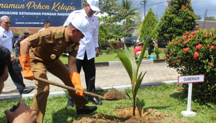 Dukung Ketahanan Pangan, Ditjenpas dan Pemprov Sultra Tanam 5.000 Pohon Kelapa