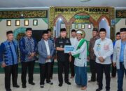 Gubernur Sultra Salurkan Bantuan ke Ponpes Al-Ikhlas Lambuya, Dorong Santri Raih Cita-Cita