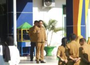 Pimpin Apel Pagi di DLH, Wagub Sultra Tegaskan Pentingnya Disiplin ASN