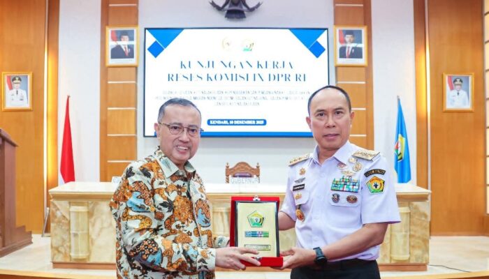 DPR RI Apresiasi Kinerja Gubernur Sultra, 2,8 Jiwa di Sultra Terlindungi JKN
