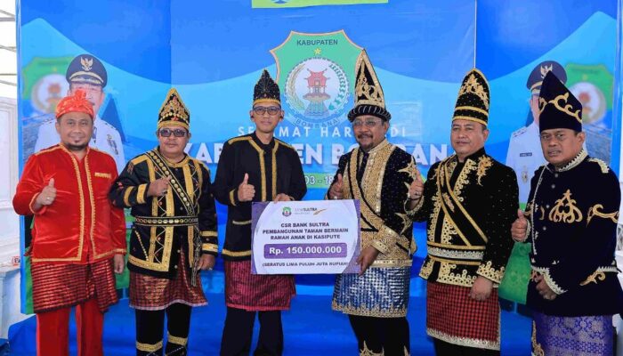Bank Sultra Salurkan CSR di HUT Bombana dan Wakatobi, Wujud Sinergi Membangun Daerah