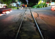 KAI Daop 8 Surabaya Lakukan Perbaikan Perlintasan Sebidang JPL 36 Jalan Deltasari, Pengendara Diimbau Antisipasi