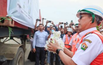 Gubernur Sultra Lepas Ekspor Perdana Fero Nikel Langsung ke Cina Senilai Rp49, 2 Miliar