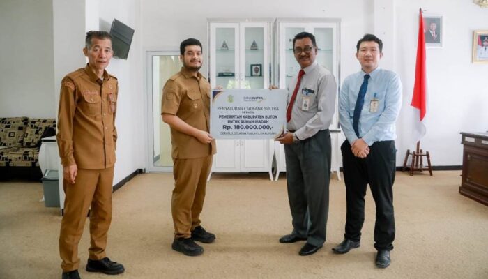 Bank Sultra Salurkan CSR Rp193 Juta untuk Pembangunan Rumah Ibadah dan Sanitasi di Buton