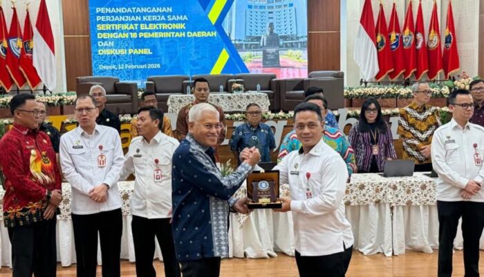 Sultra Resmi Terapkan Sertifikat Elektronik: Urus Dokumen Jadi Aman dan Cepat