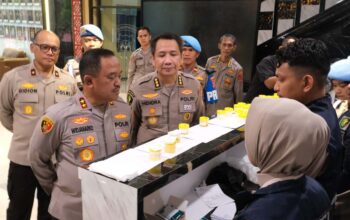 Komitmen Bersih Narkoba, Kapolda Sultra Pimpin Tes Urine Mendadak di Mapolda