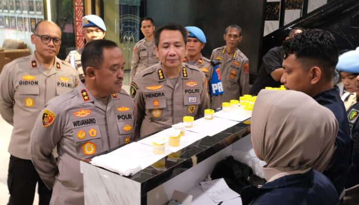 Komitmen Bersih Narkoba, Kapolda Sultra Pimpin Tes Urine Mendadak di Mapolda