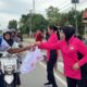 Rayakan HUT ke-46 YKB, Pengurus Bhayangkari Sultra Turun Jalan Berbagi Takjil Gratis
