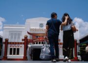 Sambut Tahun Baru Imlek, KAI Daop 6 Yogyakarta Hiasi Stasiun dengan Ornamen Imlek