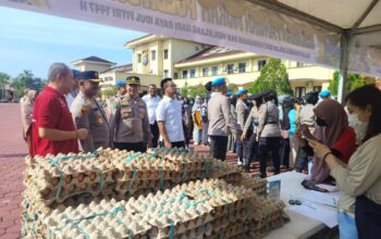 Kapolda Sultra Pantau Langsung Pasar Murah, Pastikan Warga Dapat Harga Miring