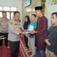 Wujud Kepedulian, Kapolda Sultra Serahkan Zakat Fitrah kepada 159 Penyandang Disabilitas dan Santri