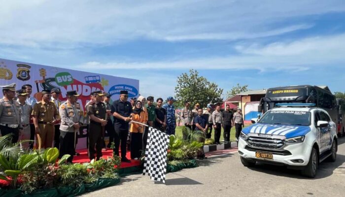 Bukan Mudik Biasa, Polda Sultra Kawal Langsung 135 Peserta Mudik Gratis Hingga Kampung Halaman