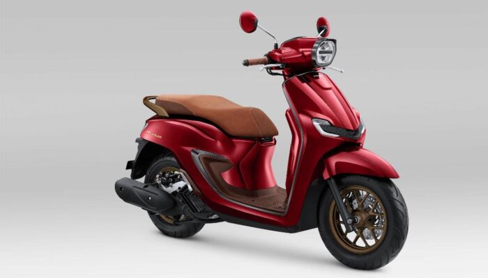 Honda Stylo 160 Rilis Warna Burgundy, Definisi Skutik Retro Paling Mewah Tahun Ini