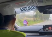 Sentuhan Humanis Polwan Sultra, Edukasi Pengendara di Kendari Lewat Aksi ‘Polantas Menyapa’