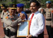 Dukung Profesionalisme, Kapolda Sultra Beri Reward untuk Anggota Berprestasi
