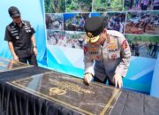 Resmikan Jembatan Perintis di Kolaka, Wakapolri: Dukung Penuh Pemerataan Ekonomi hingga Pelosok