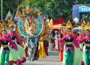 Pawai Budaya dan Lulo Massal Spektakuler Warnai Kemeriahan Perayaan HUT ke-62 Sultra