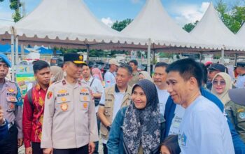 Gerakan Pangan Murah Kendari Dipadati Warga, Wakapolda Sultra Ikut Memantau Langsung