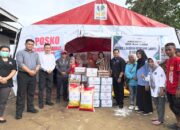 Komitmen Sosial, Manajemen Claro Kendari Salurkan Bantuan di Titik Terparah Banjir Wanggu