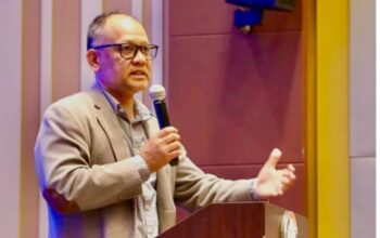 Dirjen Dikti Resmi Jabat Plh Rektor UHO, Gantikan Dr. Herman Selama Cuti Haji
