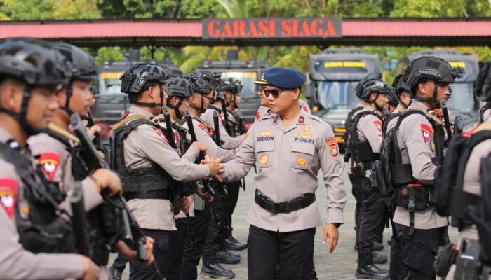 Penuh Haru dan Bangga, Wakapolda Sultra Sambut 1 SSK Brimob dari Penugasan Satgas Amole II Papua