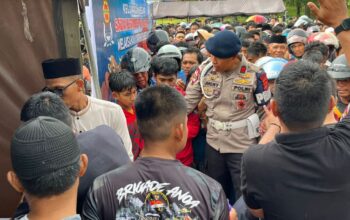 Brimob Sultra Salur Daging Kurban untuk Warga di Hari Raya Idul Adha 1447 H