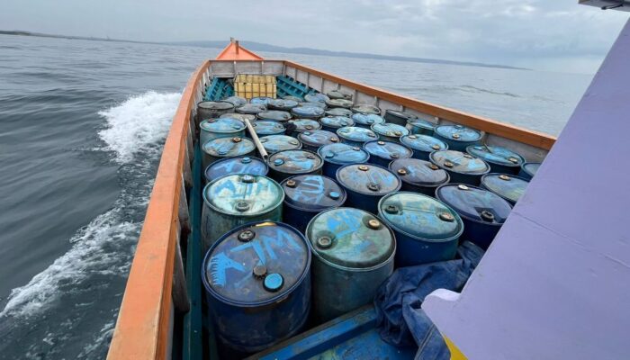 Ditreskrimsus Polda Sultra Gagalkan Peredaran 8.000 Liter BBM Subsidi Oplosan di Mubar