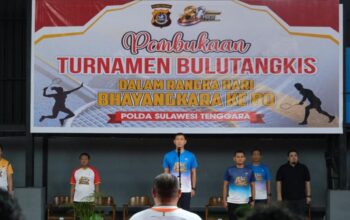 Sambut Hari Bhayangkara ke 80, Kapolda Sultra Buka Turnamen Bulutangkis Diikuti Ratusan Atlet