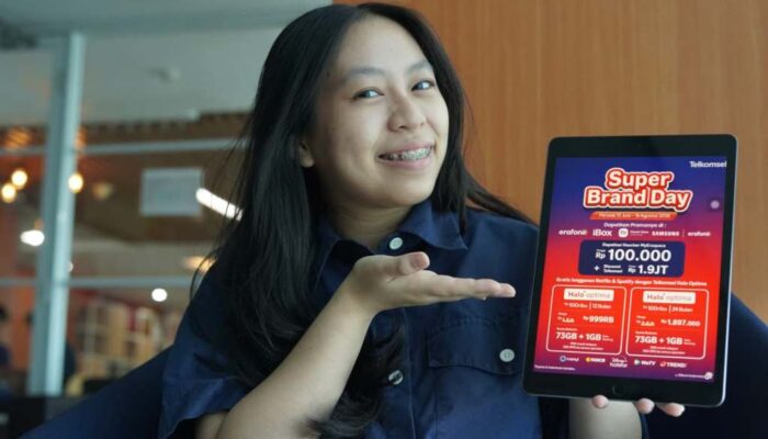 Dongkrak Digitalisasi Indonesia Timur, Telkomsel dan Erajaya Gelar ‘Super Brand Day’ Besar-besaran