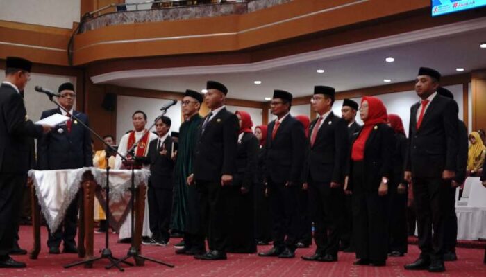 Lantik 22 Pejabat, Gubernur Sultra Warning Soal Integritas dan Pelayanan Publik