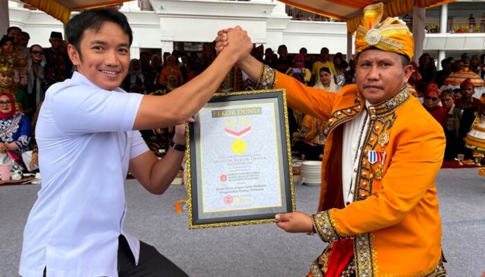 Pecah Rekor Dunia, 1.228 Dulang Tersaji Dalam Festival Budaya KKMM di Kendari