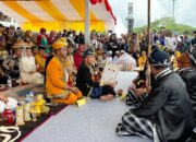 Gubernur Andi Sumanggerukka Resmi Menyandang Gelar Sangia Mondono Wite Bhalano dari Lembaga Adat Muna