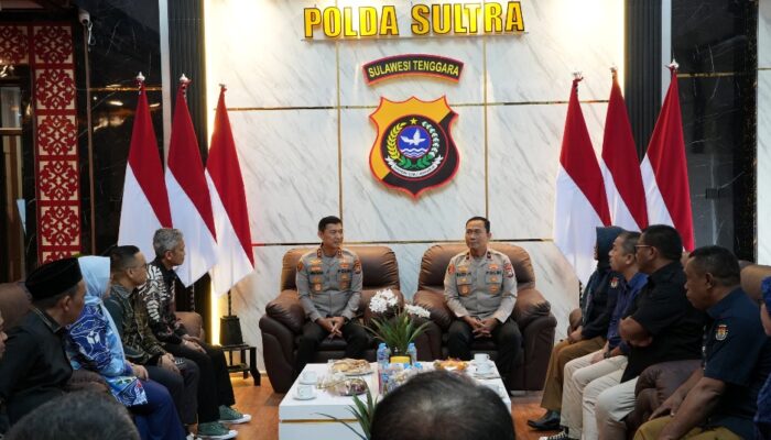 Sabet Penghargaan Nasional, KPU dan Bawaslu Sultra Sambangi Polda Beri Apresiasi