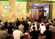 Mengabdi Sepenuh Hati, Anggota Polda Sultra Perkuat Mental dan Spiritual Lewat Binrohtal