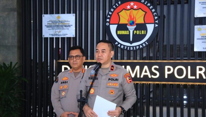Gempa Flores, Polri Kirim Bantuan Logistik Skala Besar via Laut dan Udara