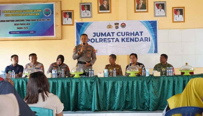 Jumat Curhat Perdana, Kapolresta Kendari Turun Langsung Serap Aspirasi Warga Puosu Jaya