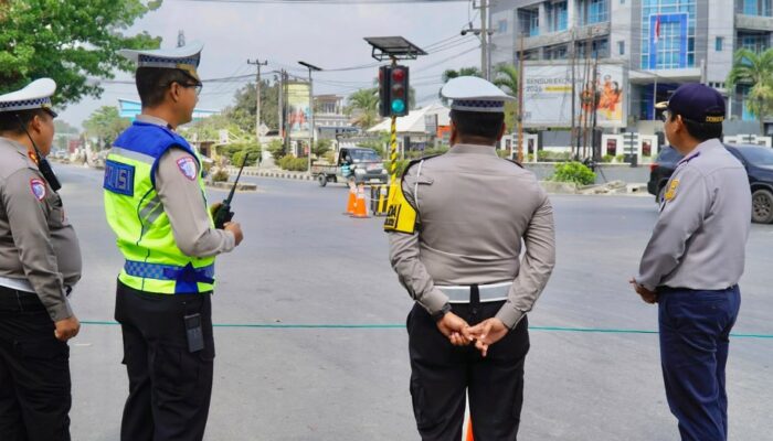 Pertama di Sultra, Traffic Light Portabel Mulai Diterapkan di Simpang Empat Taman Lalu Lintas Polda