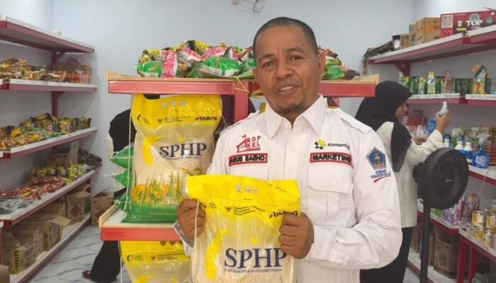 BULOG Salurkan 303,25 Ton Beras SPHP ke 102 Koperasi Merah Putih di Sultra